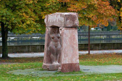 Тяжесть веков