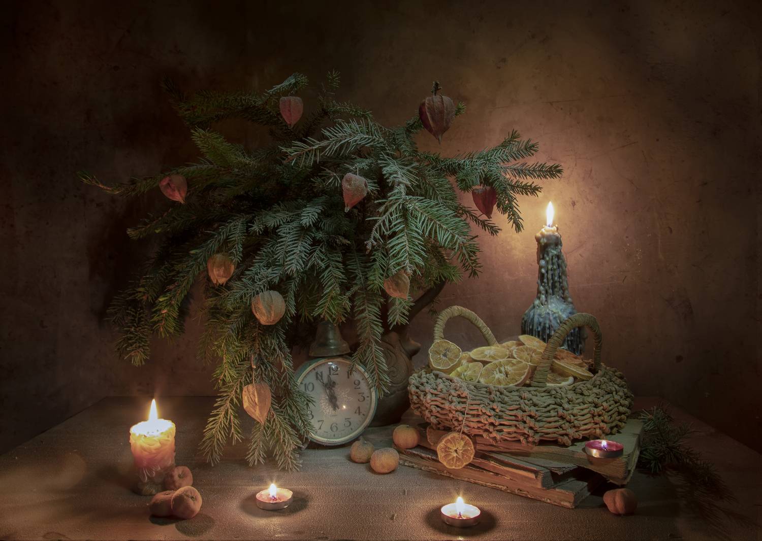 натюрморт, ель, физалис, мандарины, Татьяна Феденкова