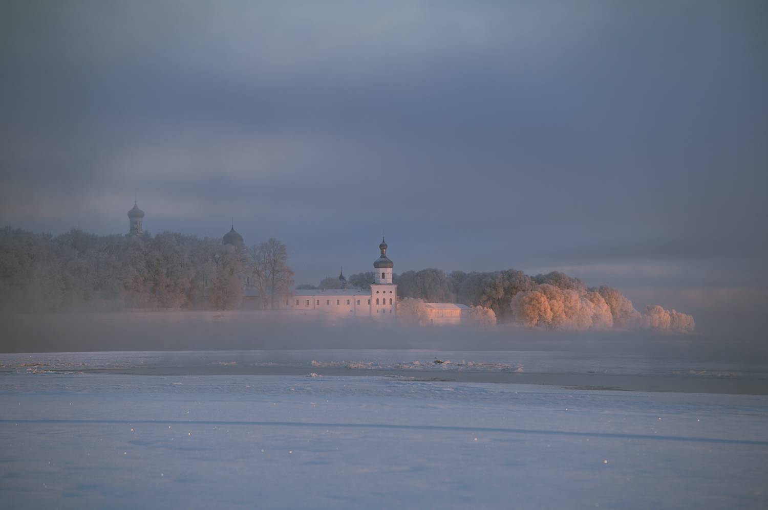 новгородская область, рассвет, юрьево, юрьев монастырь, Роман Фабричный