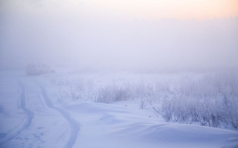 Туманное утро сильного мороза фото превью