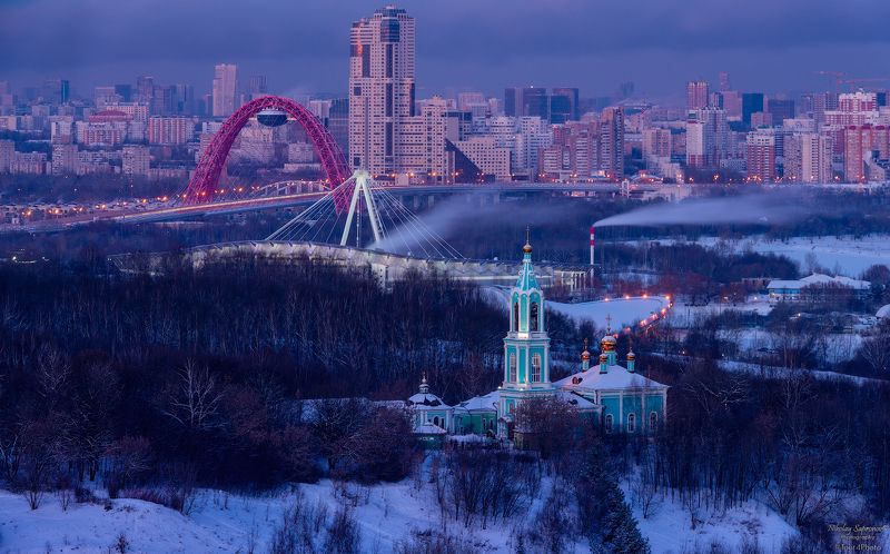крылатское, москва, крылатские холмы, велотрек, храм в крылатском, храм рождества богородицы, живописный мост, вечерняя москва, сумерки, вечер, городской пейзаж, ледовый дворец, гребной канал \