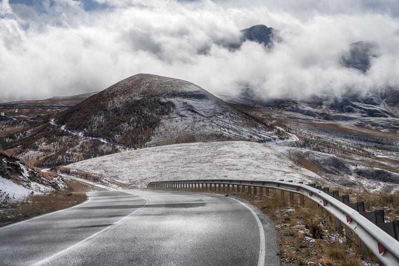 Облака, дорога, горы Дорога в облака фото превью