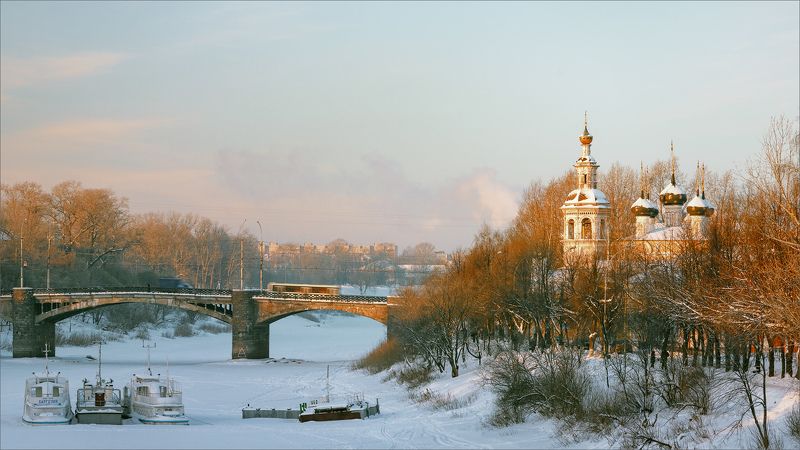 пейзаж, зима, утро, город, свет, цвет, александр никитинский Вологда, утро... фото превью