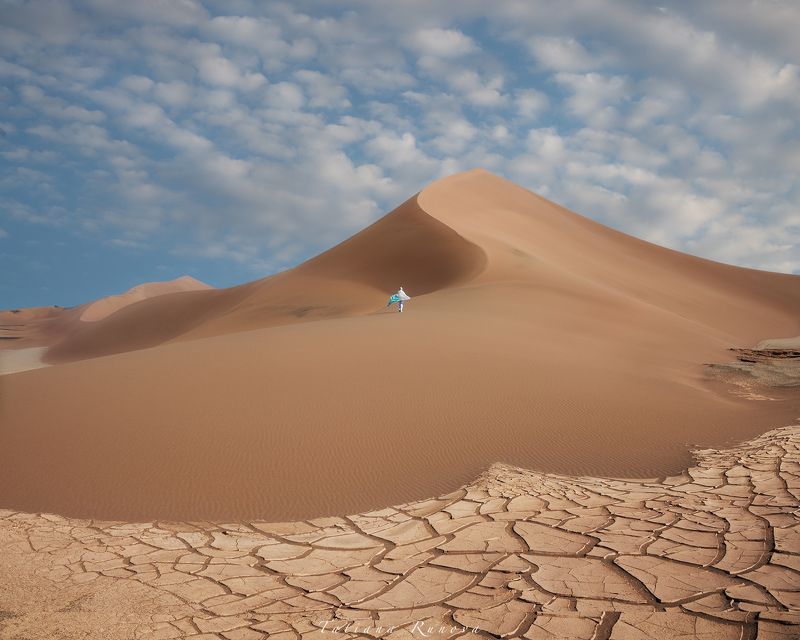 В песках пустыни фото превью