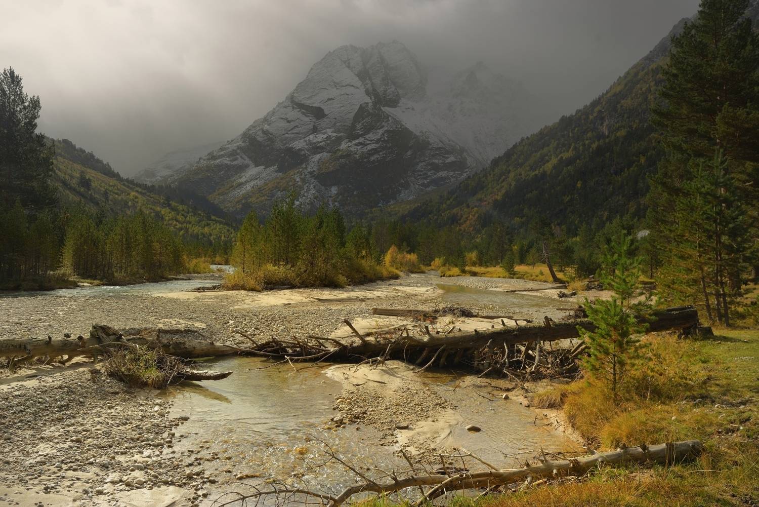 горы осень чиринкол, Александр Жарников