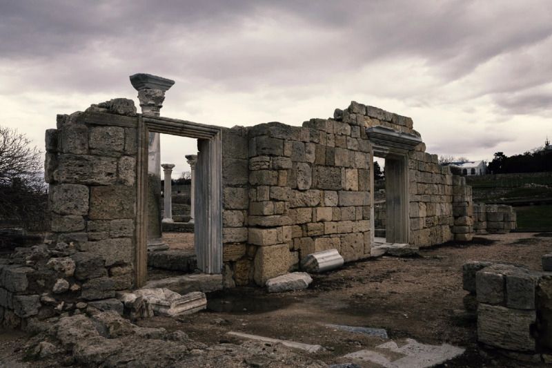 архитектура, античность, древность, монументальность, история, культурное наследие, цивилизация, эллада, херсонес таврический, атмосферное, загадочное, севастополь, россия Врата нерушимой вечности. фото превью