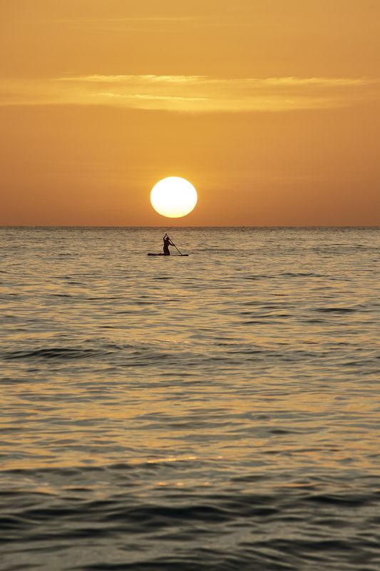 Закат на море фото превью