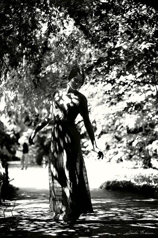 Блики, девушка, модель. лето, солнце, свет, узор, красота, красиво,  Glare , girl, model . Summer , sun, light , pattern , beauty, beautiful Reflections фото превью