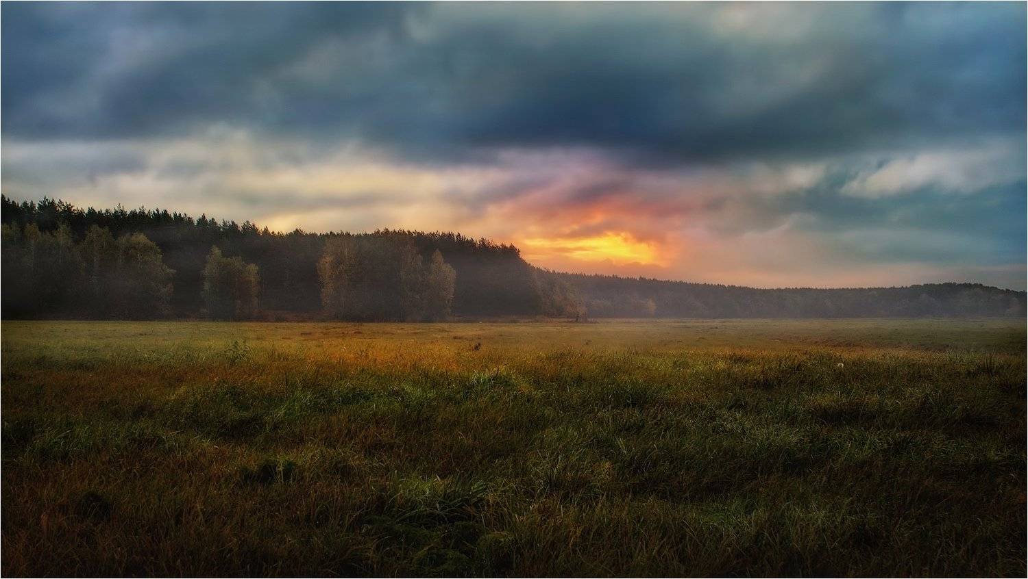 Сердитое утро октября. Автор: Сергей Шабуневич небо, осень, рассвет, Сергей Шабуневич