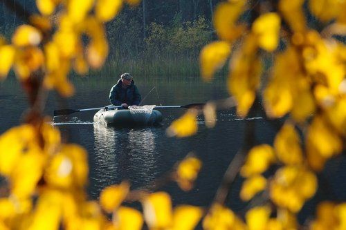 Pro рыбалку в золоте осени...
