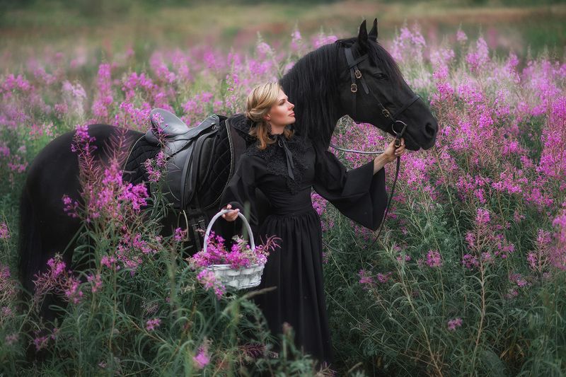 лошадь, цветение, женский портрет, человек и лошадь  фото превью