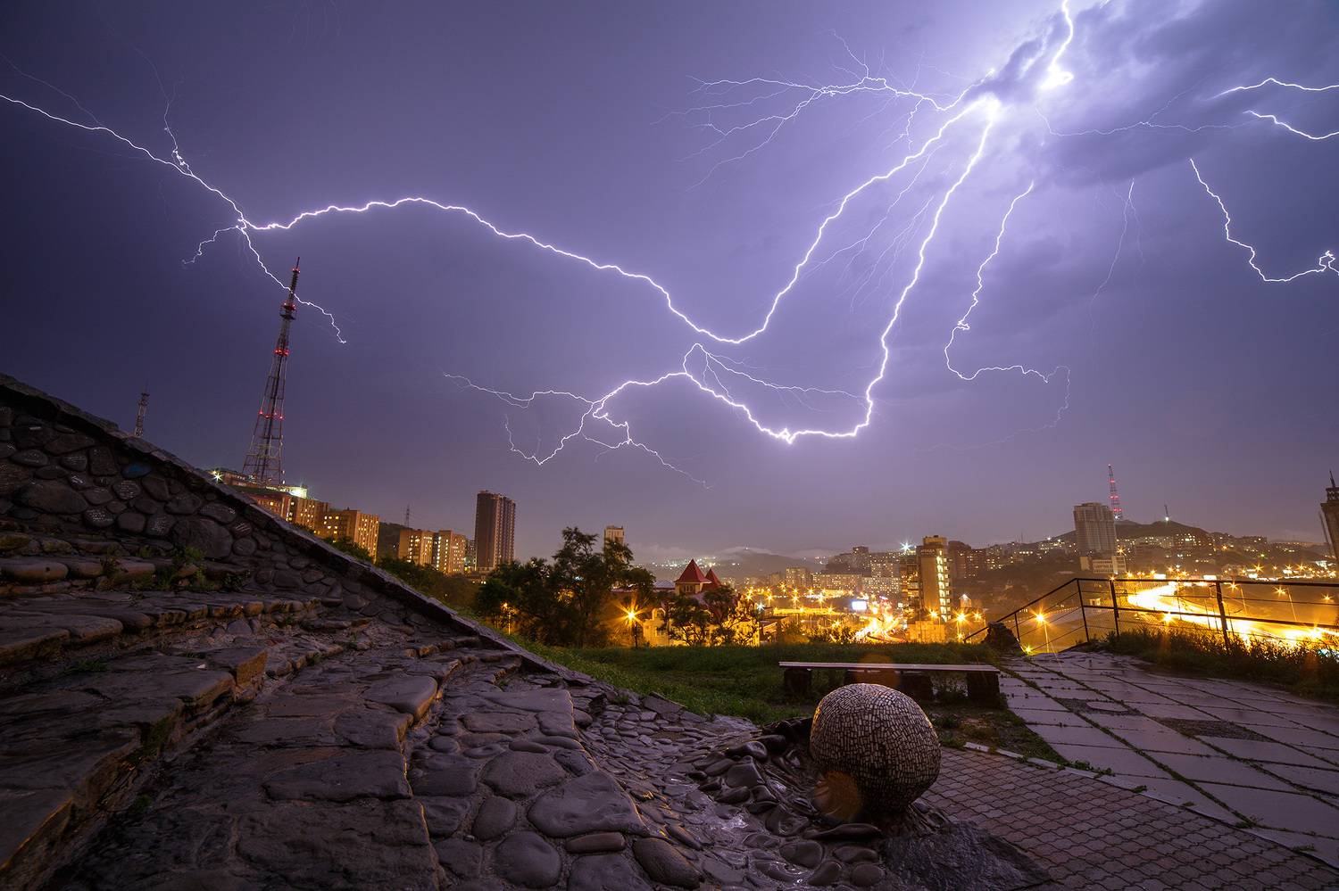 ночь, гроза, владивосток, молния, приморский край, Комлев Антон