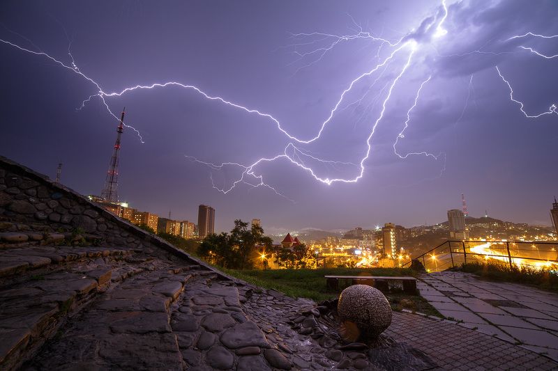 ночь, гроза, владивосток, молния, приморский край Вторжение фото превью