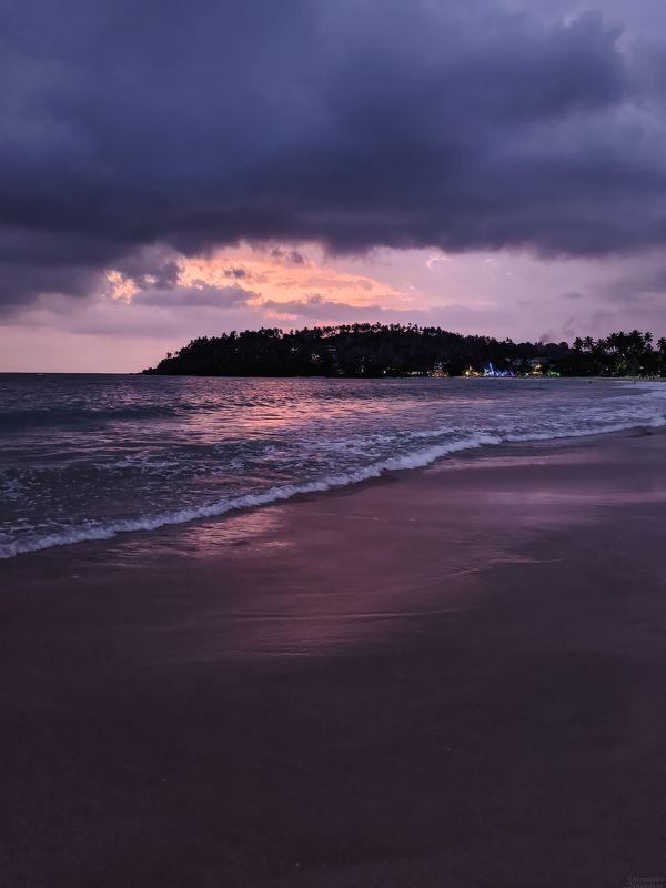 Пурпурные и фиолетовые оттенки синего часа фото превью