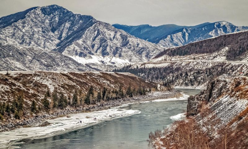горный алтай,зима,река катунь,чуйский тракт,льдины,рыбаки Зимняя рыбалка на Катуни... фото превью
