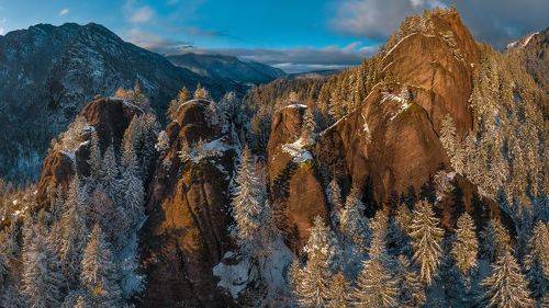 Живописные скалы