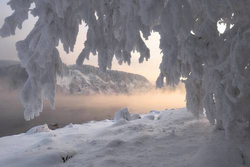 Снежный занавес