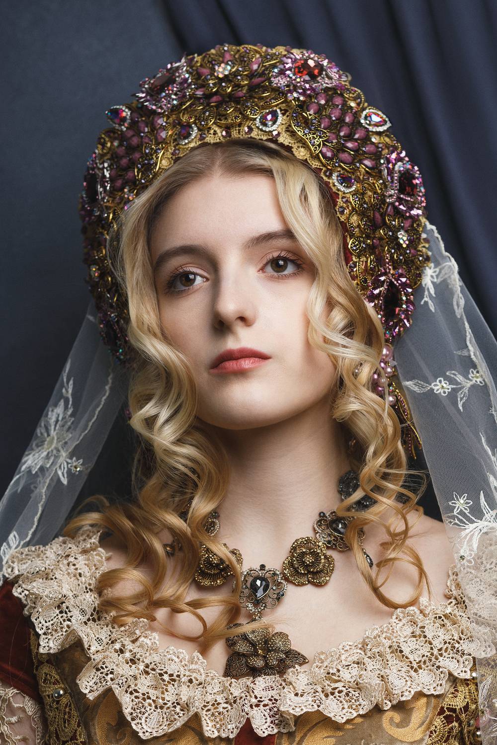 портрет , жанр, лицо, девушка, лица35, взгляд, печать, цвет, принцесса, украшения, кокошник, Ведмеденко Оксана