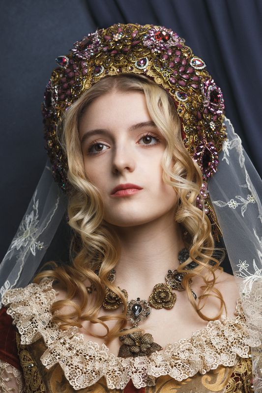 портрет , жанр, лицо, девушка, лица35, взгляд, печать, цвет, принцесса, украшения, кокошник Diana фото превью