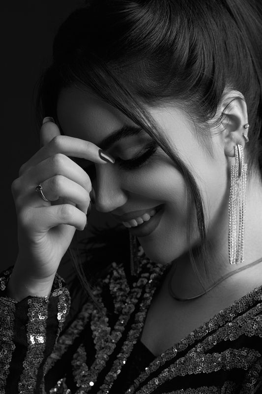 Gray smile фото превью