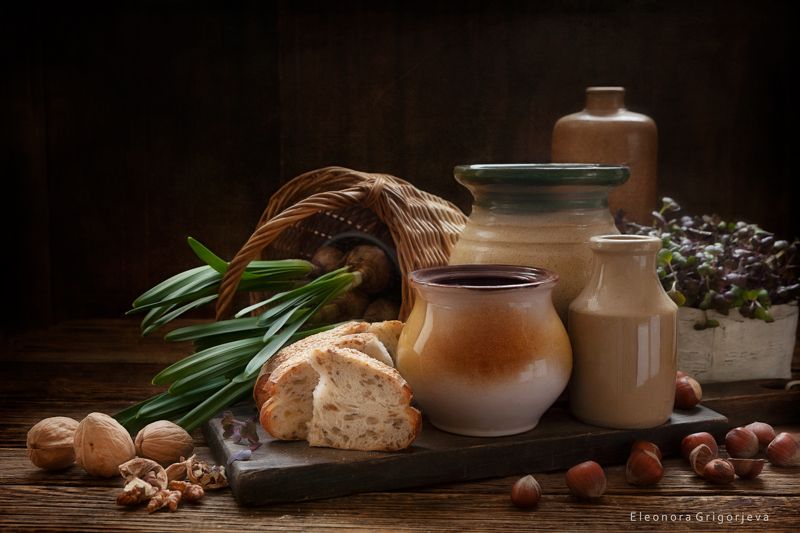 Хлеб и орехи фото превью