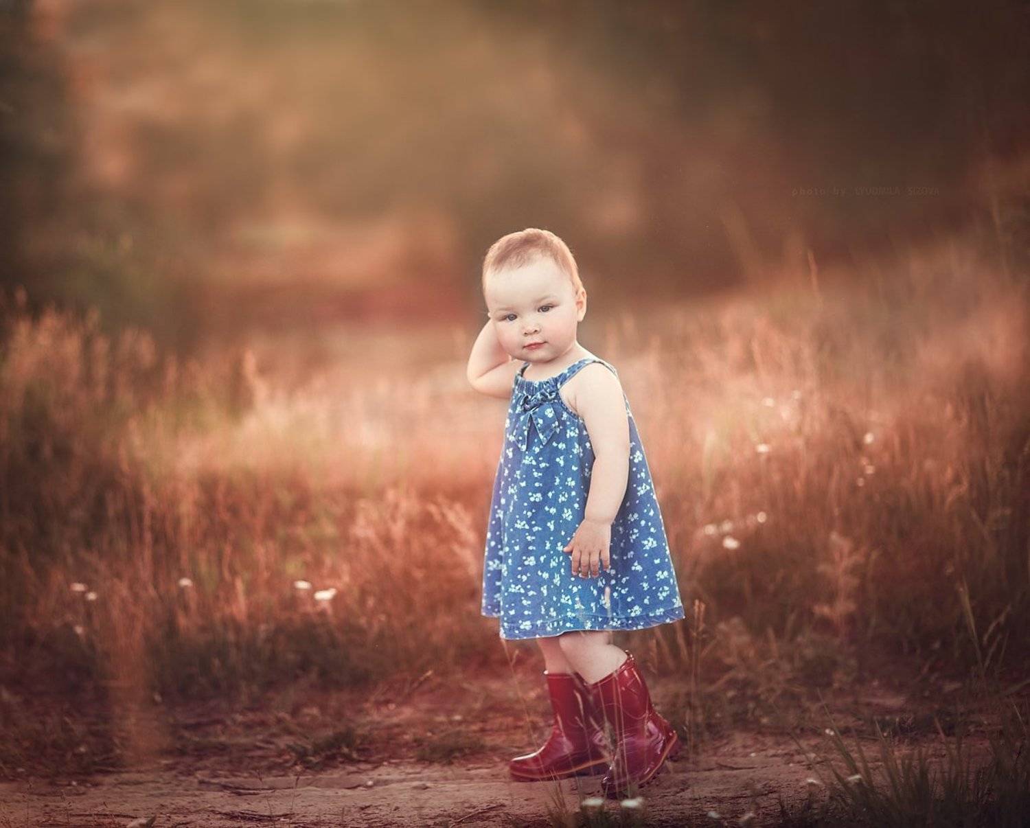 девочка,полянка, Сизова Людмила