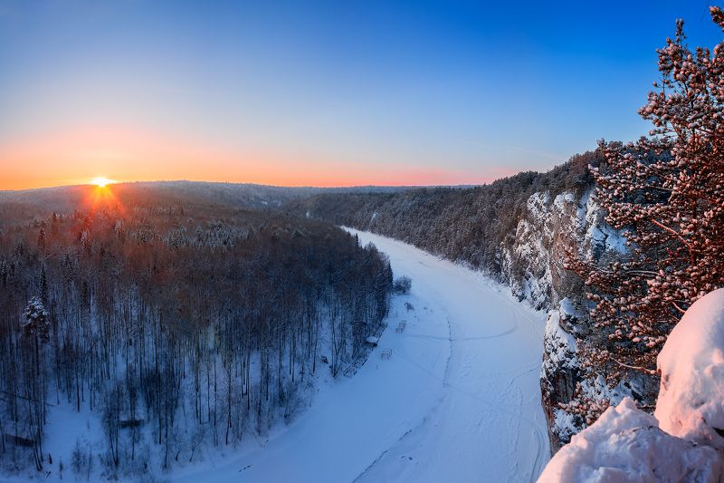 Закат на камне Омутной (р. Чусовая, средний Урал) фото превью