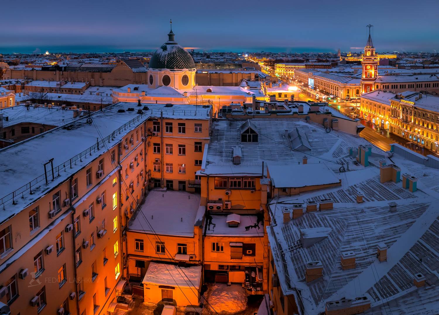 санкт-петербург, зима, зимние, город, архитектура, питер, заря, синий, сиреневый, фонари, подсветка, аэросъёмка, огни города, дворы, двор, крыши, базилика святой екатерины,, Лашков Фёдор