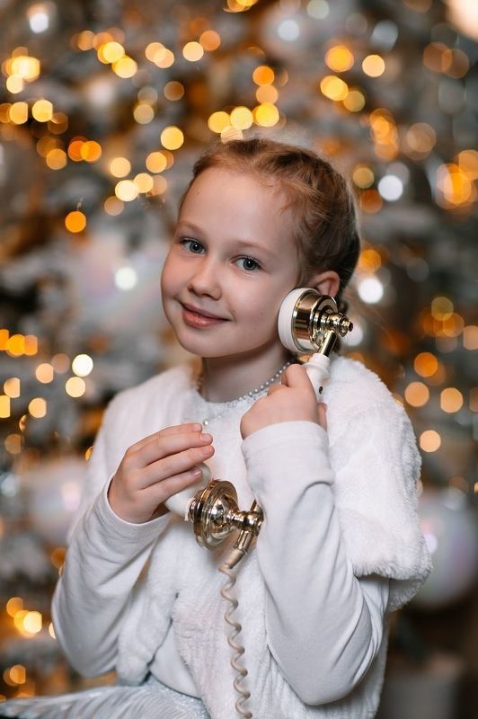 Золотце с телефоном фото превью