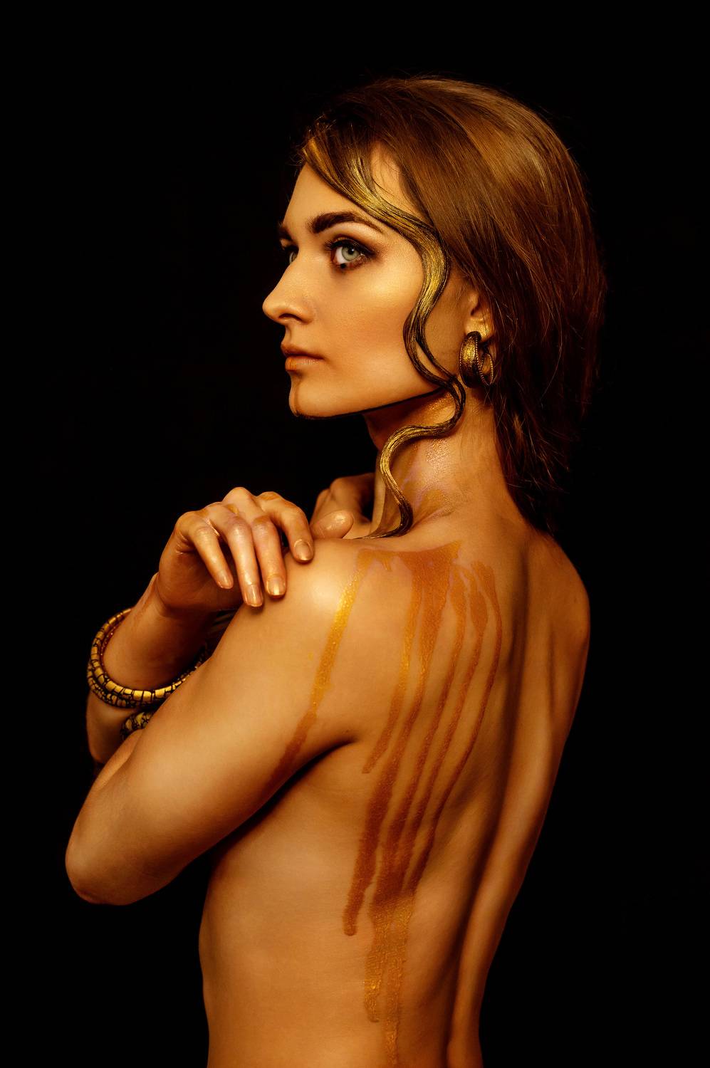 золотая краска, крыло, профиль, Елена Аверина