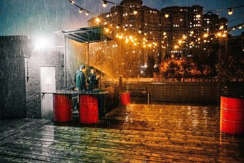 Попал под осенний дождик )