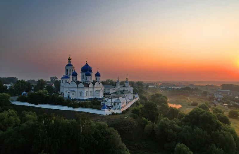 Боголюбово на рассвете фото превью