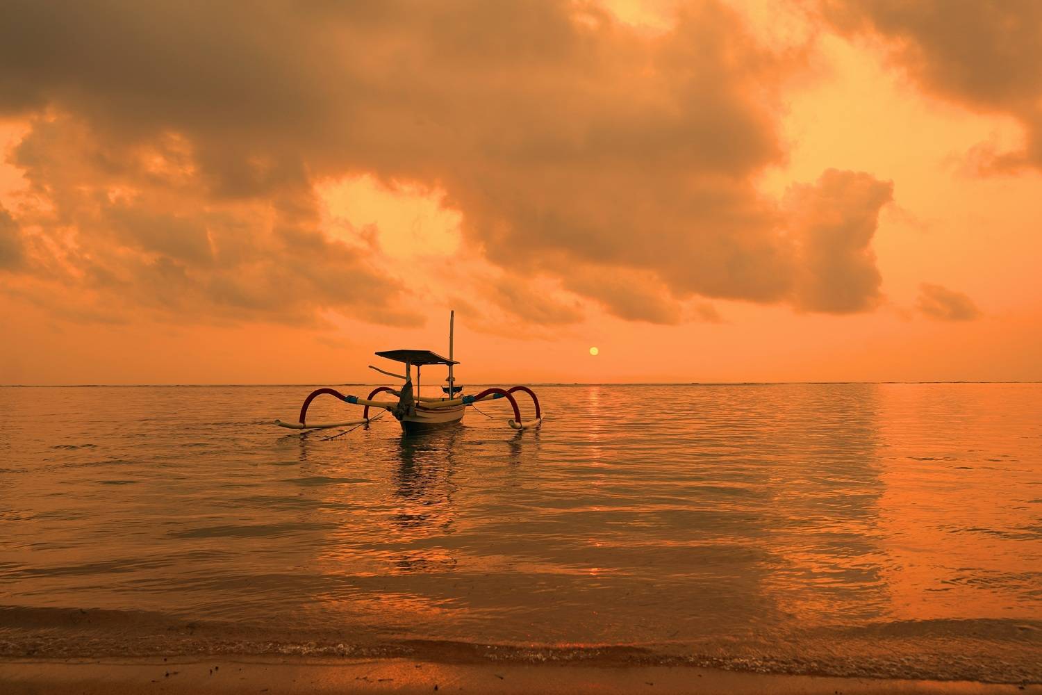 dawn, sunrise, shore, sea, ocean, sky, horizon, boat, color, light, reflection, landscape, nature, morning, bright, jukung,  Сергей Андреевич