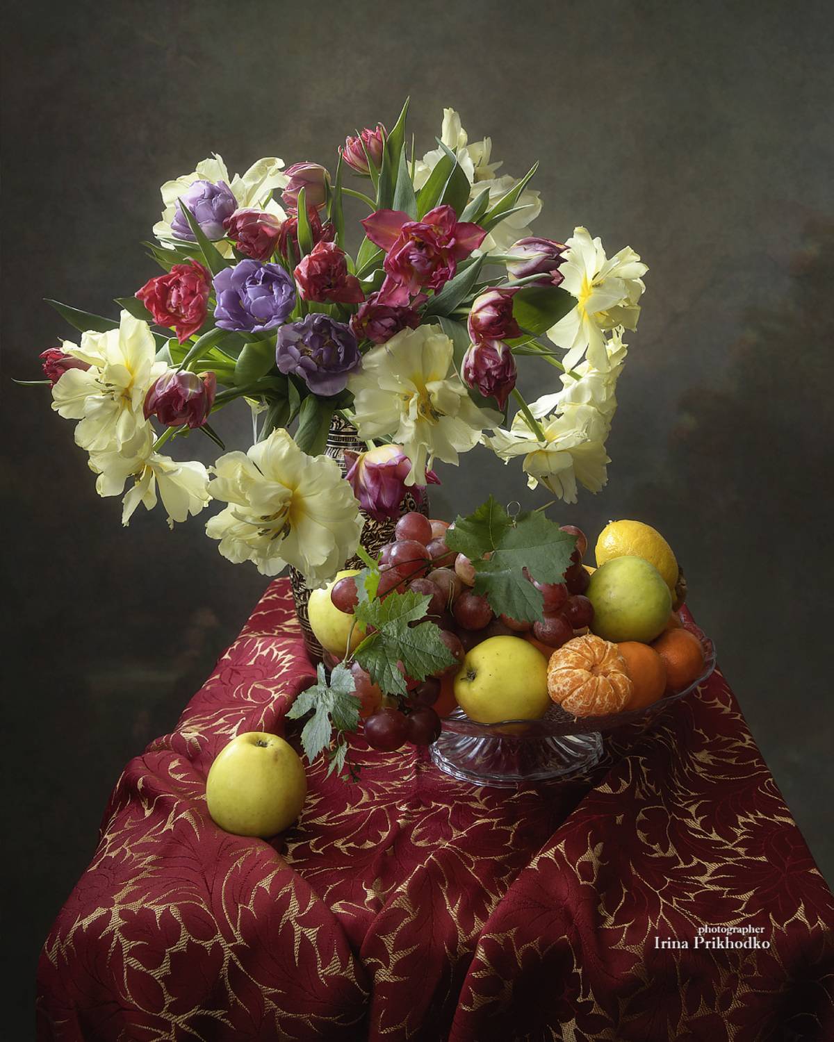натюрморт, цветы, букеты, тюльпаны, фрукты, Приходько Ирина