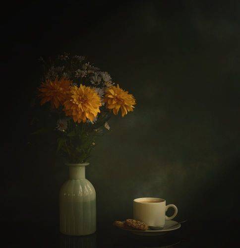 Чашка кофе и цветы...