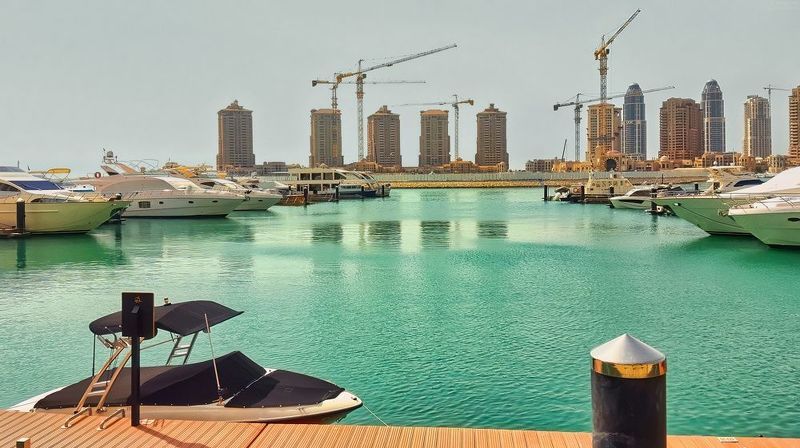 Яркие краски восточного города фото превью