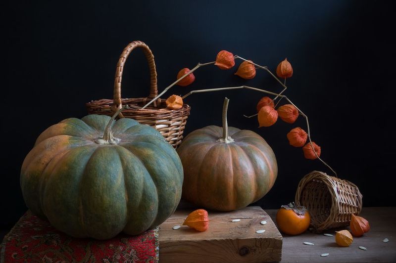 Тыквы и физалис фото превью