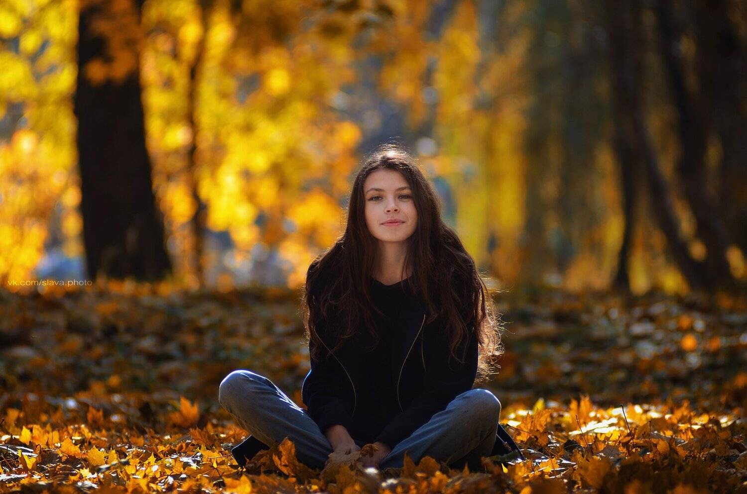 осень, девушка, листья, взгляд, Slava Lucky