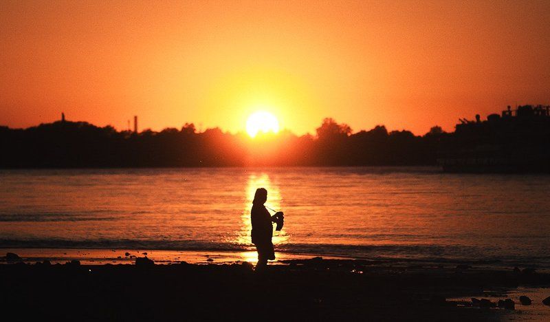 Закат, Нева, Санкт-петербург, Солнце, Человек *** фото превью