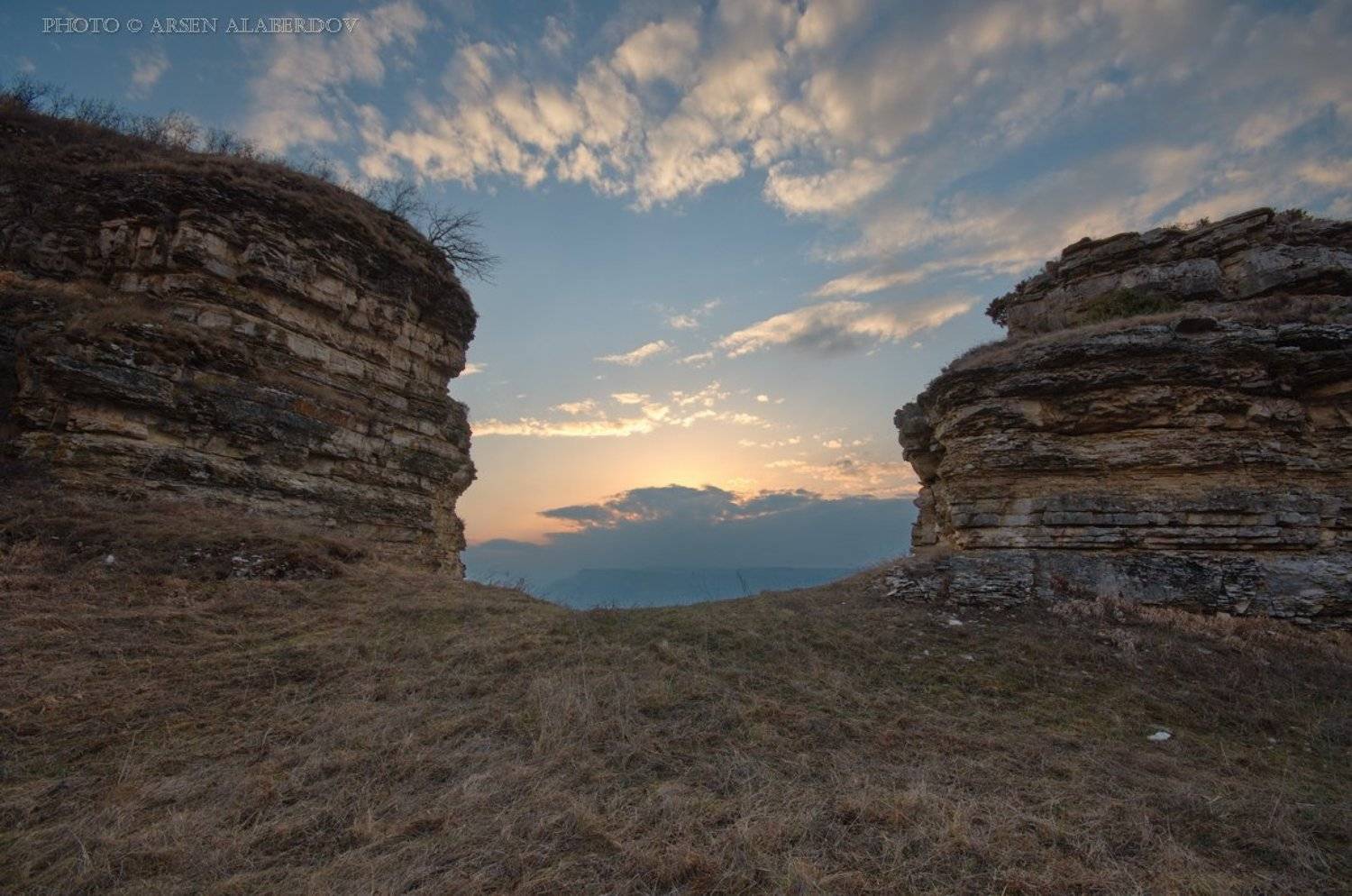 Вечер, Вечернее небо, Закат, Каньон, Карачаево-Черкесия, Облака, ОБРЫВ, Плато, Северный Кавказ, Скалы, Арсен Алабердов