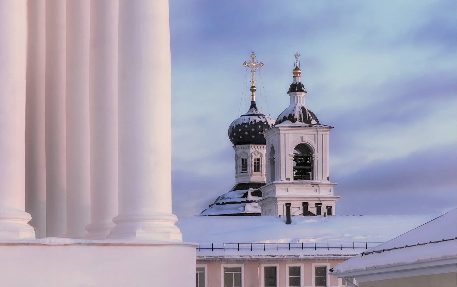 колонны колокольня церковь, Вера Петри