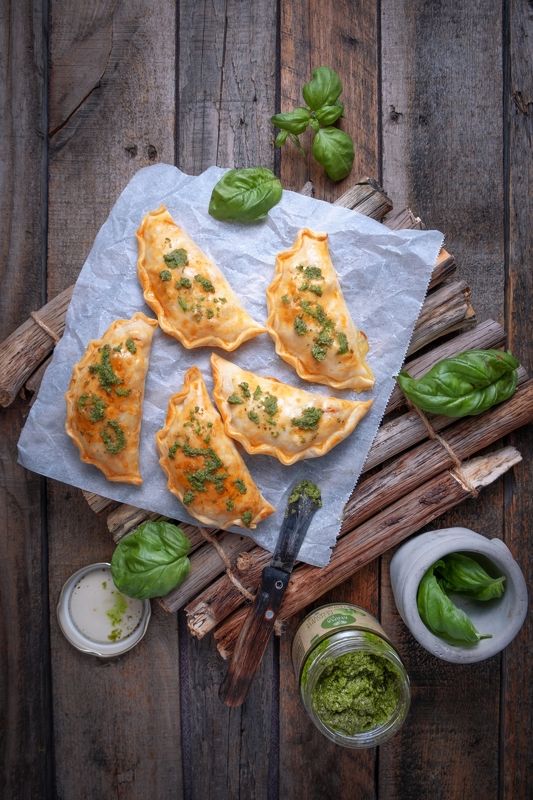 food,caprese empanadas,fresh,light,wood,green, Caprese Empanadas фото превью