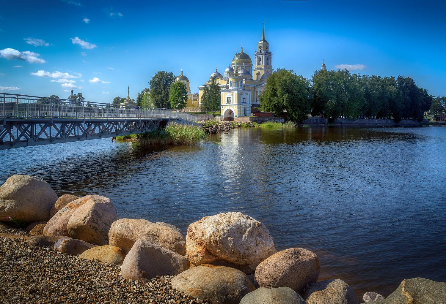 Селигер, храм, монастырь, остров, валуны, лето, Сергей Аникин