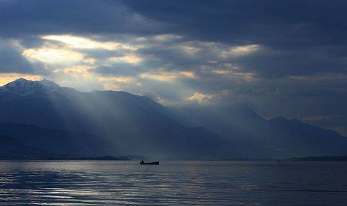 Рыбалка на рассвете.