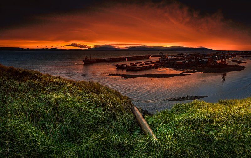 Промышленный пейзаж. Рассвет. Чукотка фото превью