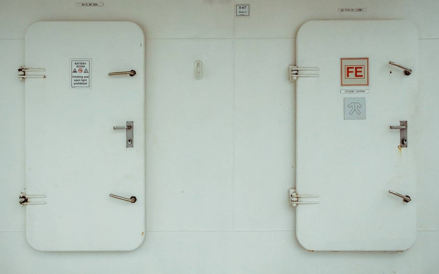 35, Canon, Color, Colors, Doors, Light, Ocean, Photo, Photography, Russia, Sakhalin, Sea, Ship, Tourism, Travel, Water, White, Vladimir Mastepanov