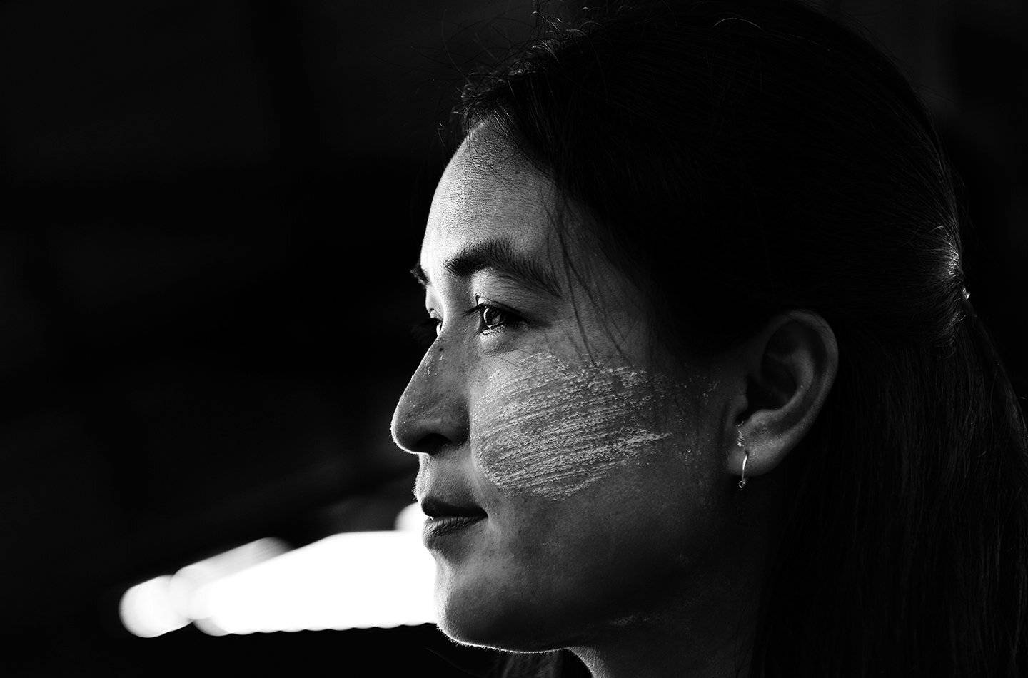 Ethnic minorities women. Автор: KIM SUK EUN , KIM SUK EUN