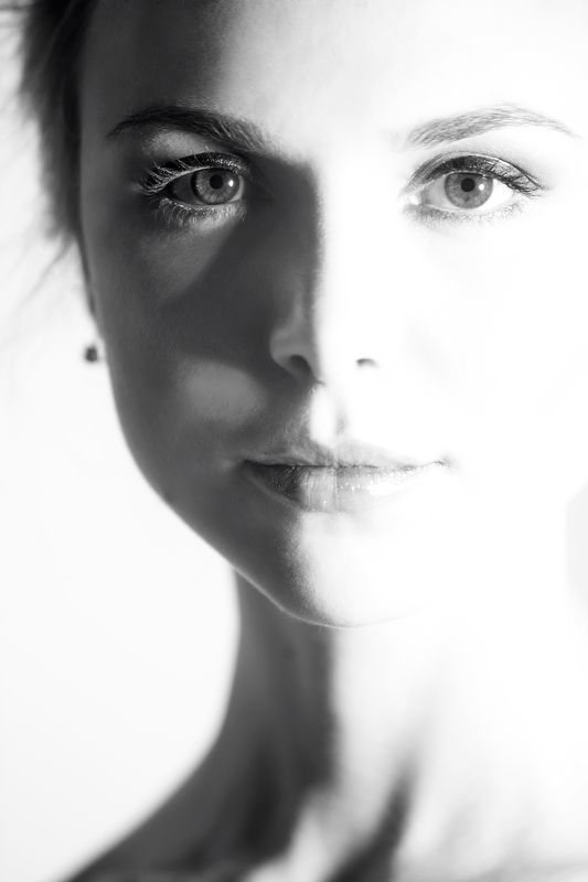 актриса Ева Авеева, фотограф Валерий Пименов, актерское портфолио Портрет актрисы Евы Авеевой фото превью