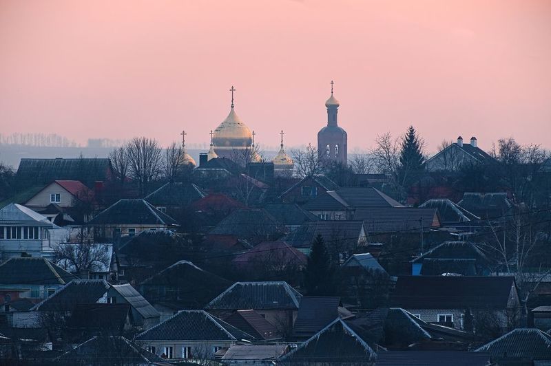 город, архитектура, городской пейзаж, рассийская глубинка, провинция, город на закате, красивые виды Доминанта над посёлком фото превью