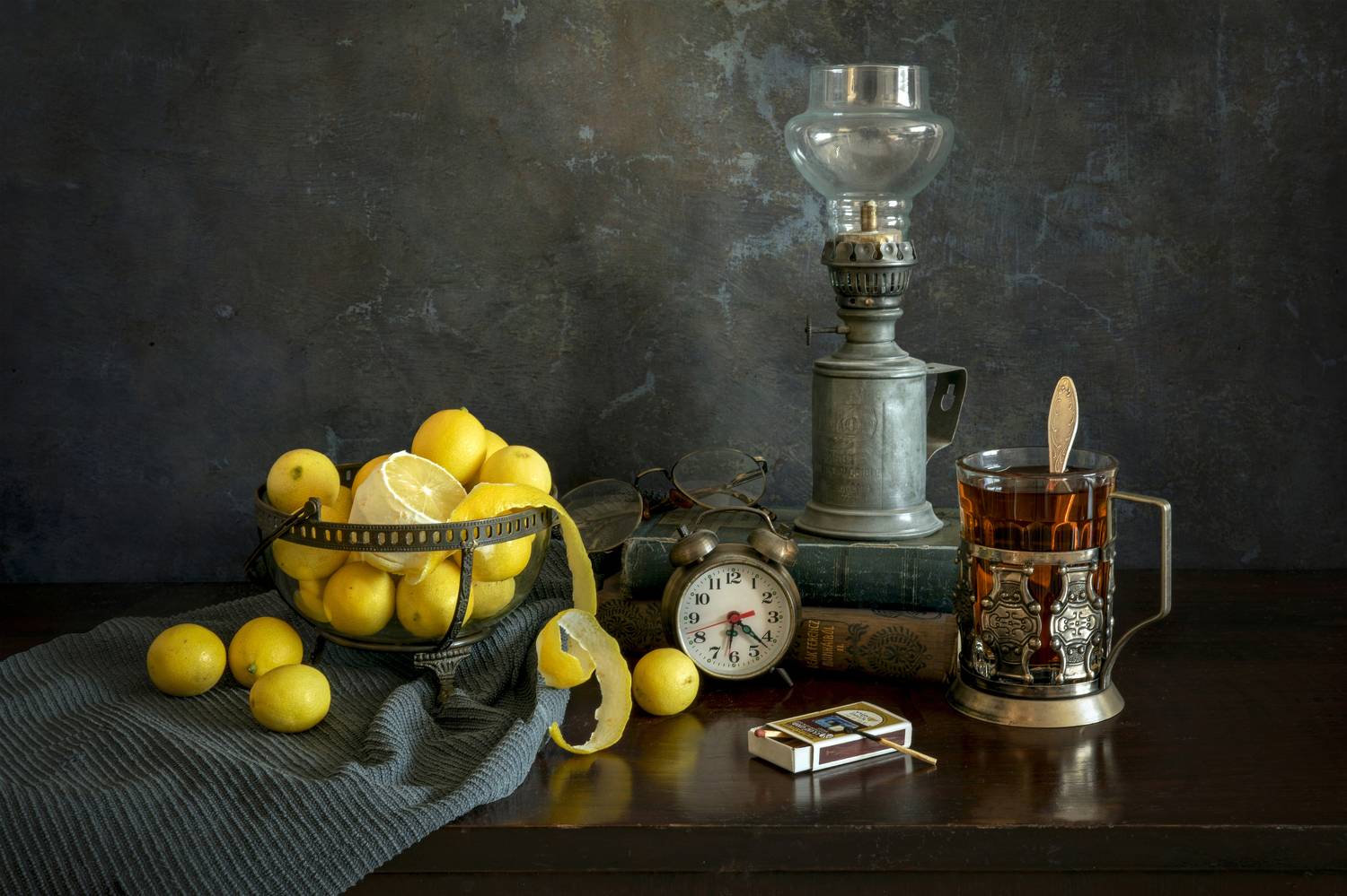чай, стакан, подстаканник, лимоны, часы, очки, спички, Горбачева Маментьева Татьяна